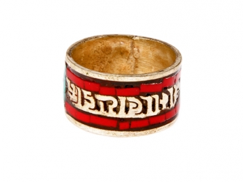 Тибетское кольцо с мантрами на коралле с бирюзой