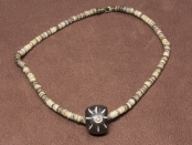 Ожерелье с костяной подвеской №1